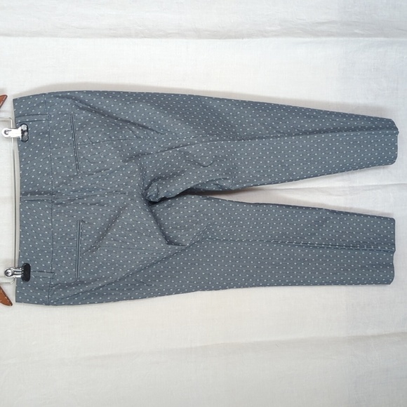 Ann Taylor Signature Fit Blue Grey Diamond Print Front Crease Ankle Pant Size 8 - Picture 4 of 6